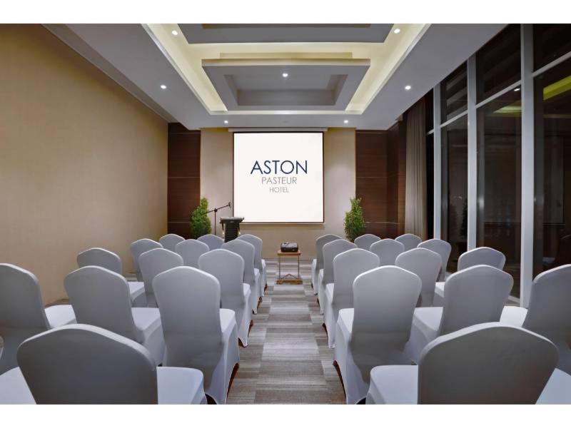 Aston Pasteur Hotel Bandung Buitenkant foto