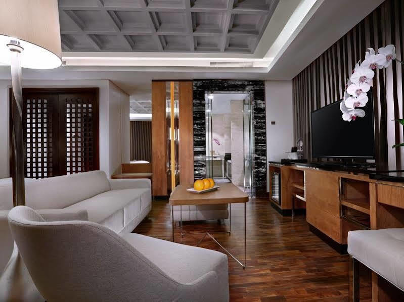 Aston Pasteur Hotel Bandung Buitenkant foto